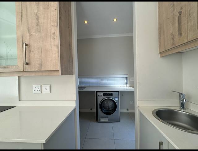 4 BEDROOM HOUSE FOR SALE IN PARKLANDS NORTH